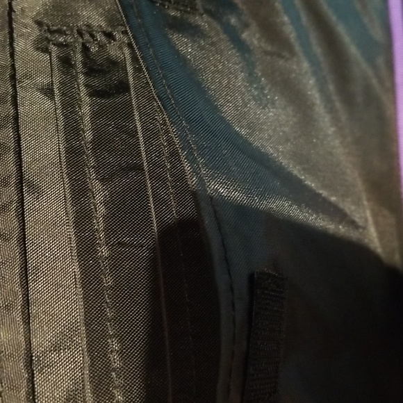 NWOTS Crop in Style portfolio w/ability to hang lots of pockets & sleeves - Picture 10 of 14